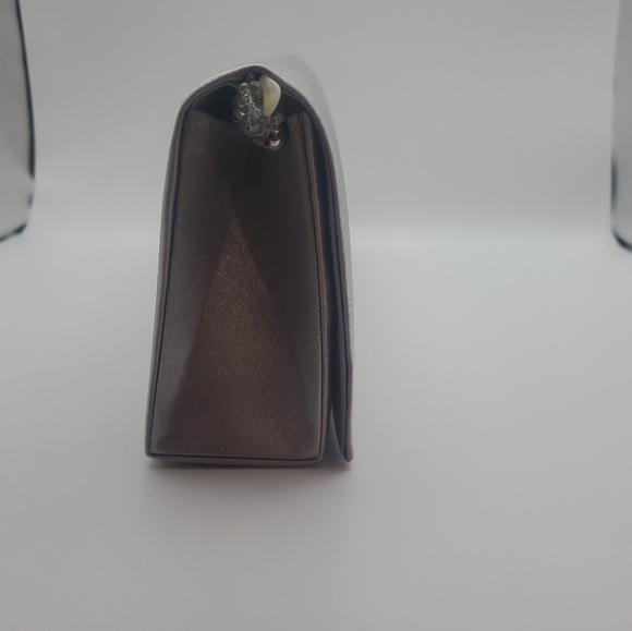 Vintage Fold Over, Magnetic Snap Closure, with Beaded Strap - Picture 5 of 13